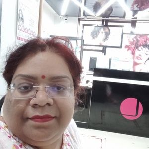 Meet your Posher, Nidhi